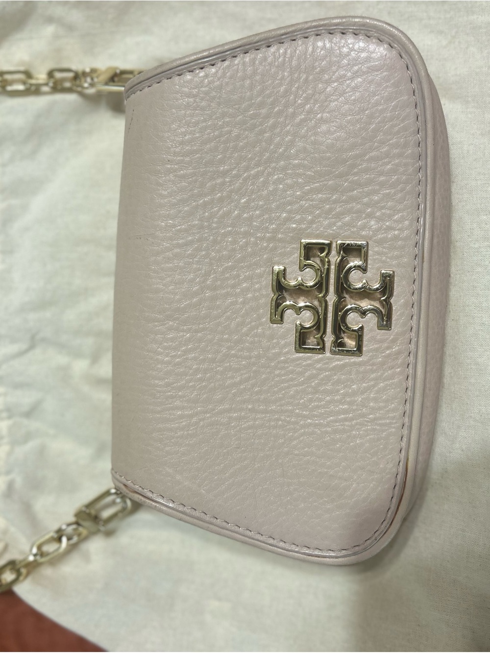 Tory Burch Pebbled Leather Crossbody in Dusty Pink with Gold Hardware
